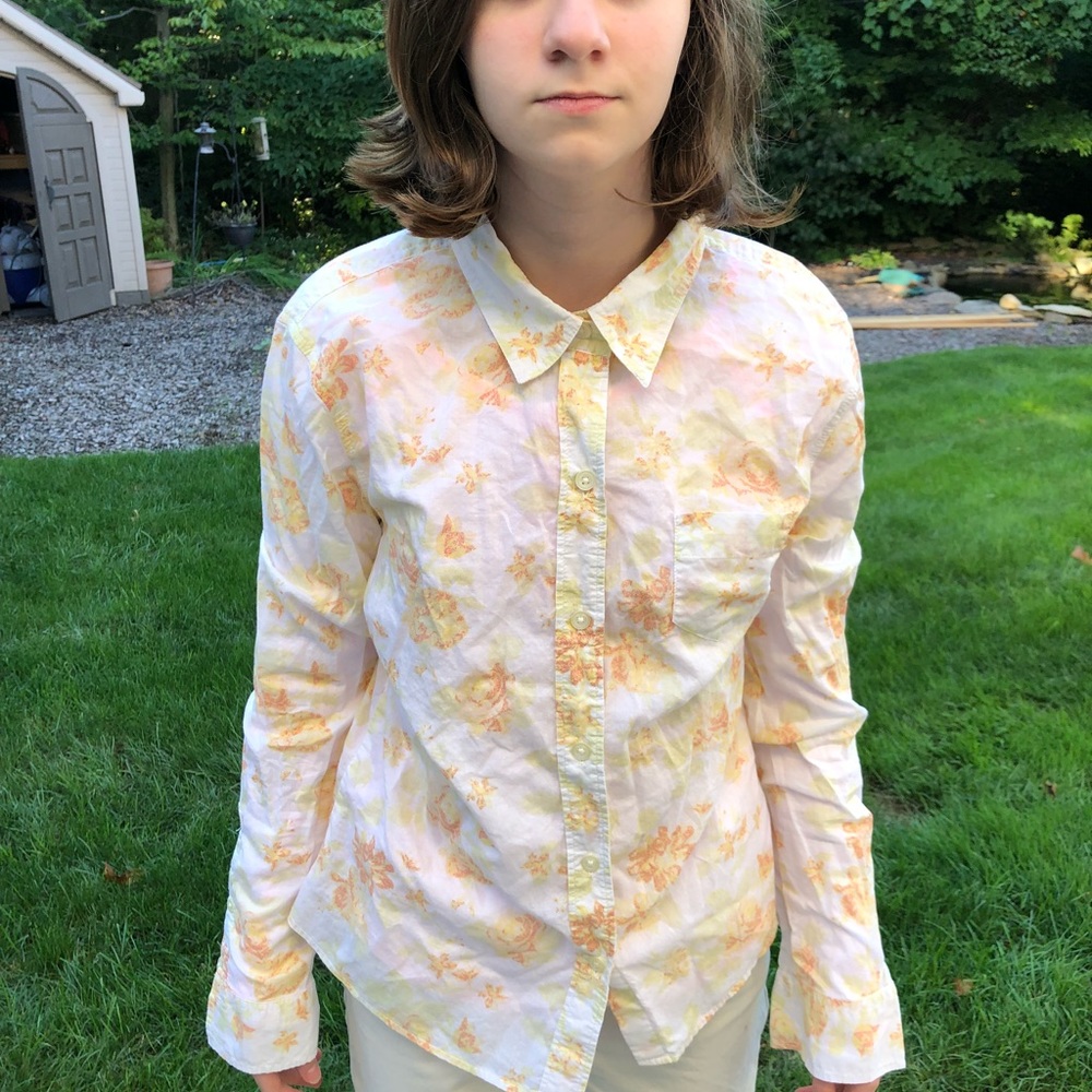Gap M button down